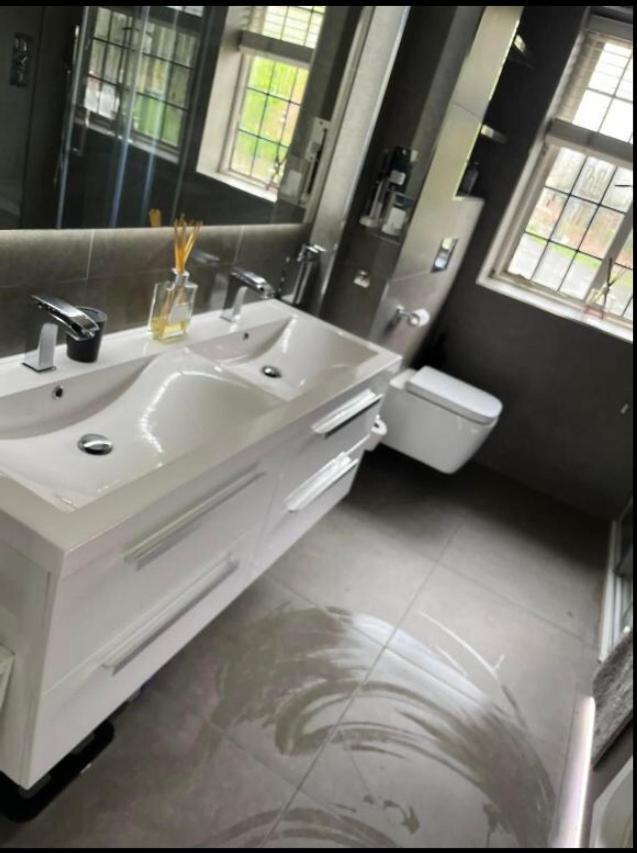 Wandsworth, South London Deluxe King Room 4 Exterior photo